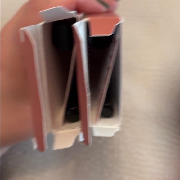 Kylie Lip Kit - set of 3 new in package - Picture 6 of 6